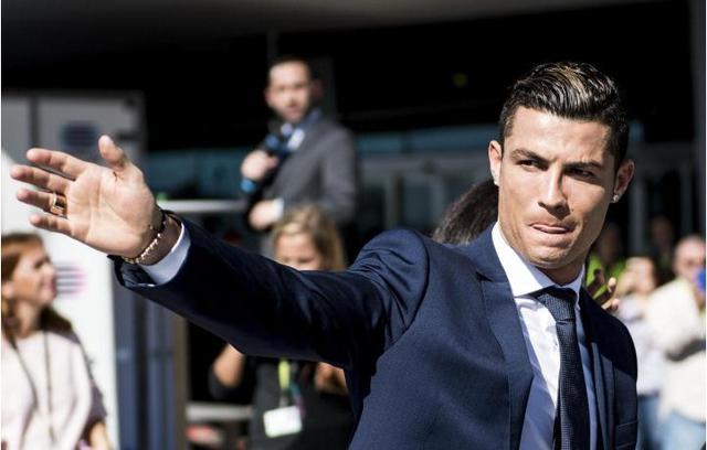 半岛晨报：中足联不作为，中超倒数第二轮不同时开球影响公平（半岛晨报：中足联不作为致中超倒数第二轮未同期开球，公平性受损）