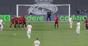 每体：巴萨对莱比锡边锋努萨感兴趣，球探负责人已到现场考察（每体：巴萨相中莱比锡翼锋努萨，球探主管已赴现场考察）