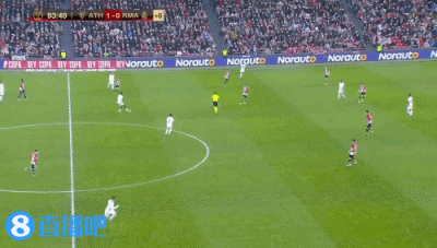 杰伦·布伦森33分率队大胜，助攻数跻身尼克斯队史前18（杰伦·布伦森轰下33分助尼克斯大胜，助攻数跻身队史前18）