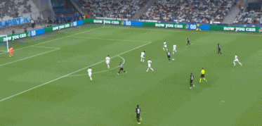 26状元大热！卡梅伦·布泽尔8场比赛创下30年来纪录（2026状元热门！卡梅伦·布泽尔8战刷新近30年纪录）