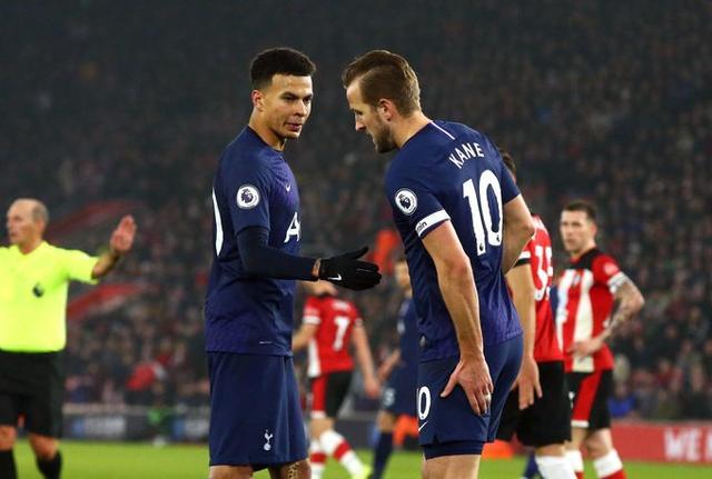 亚洲杯出线生死战，中国香港足总开出100万港币的赢球奖金（亚洲杯出线关键战，中国香港足总重奖100万港币鼓励取胜）