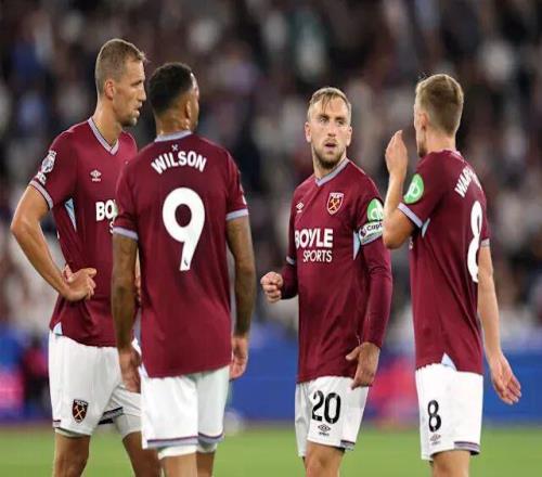 76人加时123-114力克雄鹿，马克西狂轰54分带队送雄鹿三连败（马克西轰下54分，76人加时123-114击败雄鹿送其三连败）