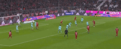 穆雷半场18分单节独得12分，上半场突破万分里程碑大关（穆雷上半场砍18分、单节揽12分，生涯万分里程碑上半场达成）