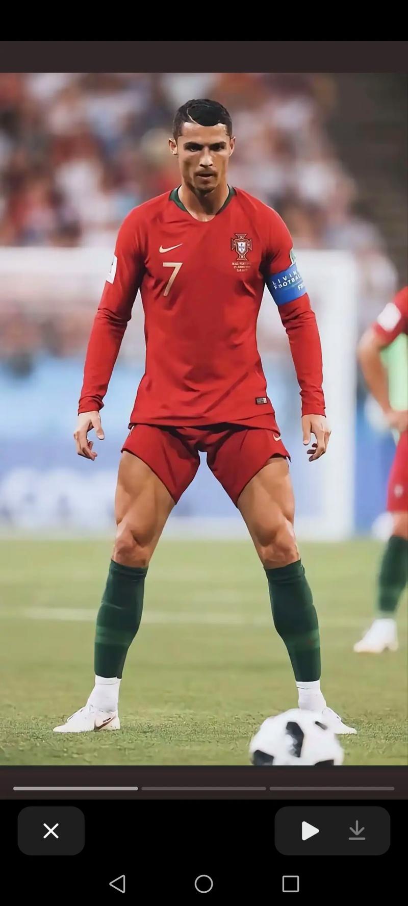 阿斯：皇马绝不会通过竞价来引援中卫，专注于合同到期的球员（阿斯报：皇马不参与中卫竞价，锁定合同将满球员）